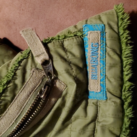π Billabong vest - Picture 5 of 6